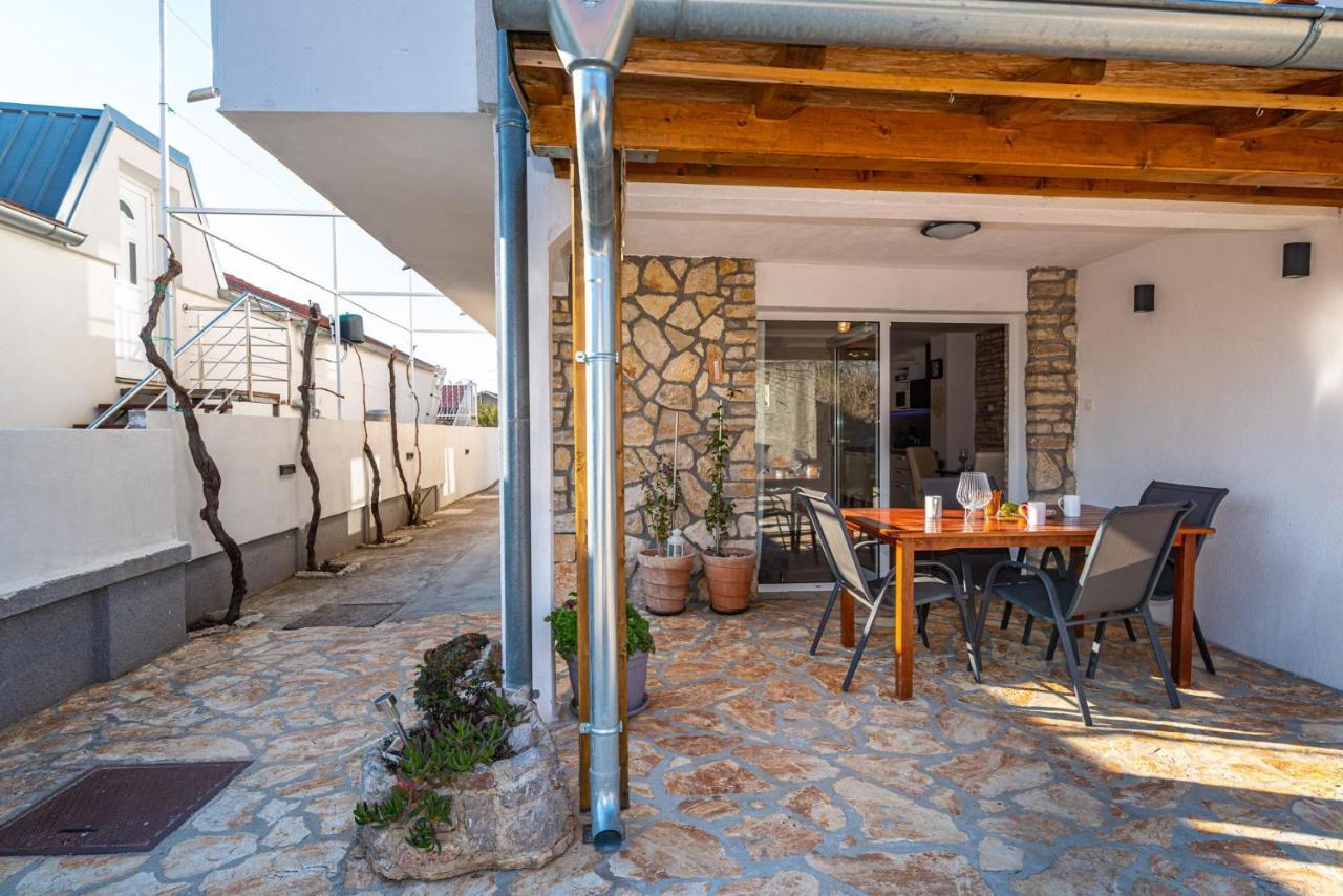 Appartamento Maia Lena Jasenice  Esterno foto